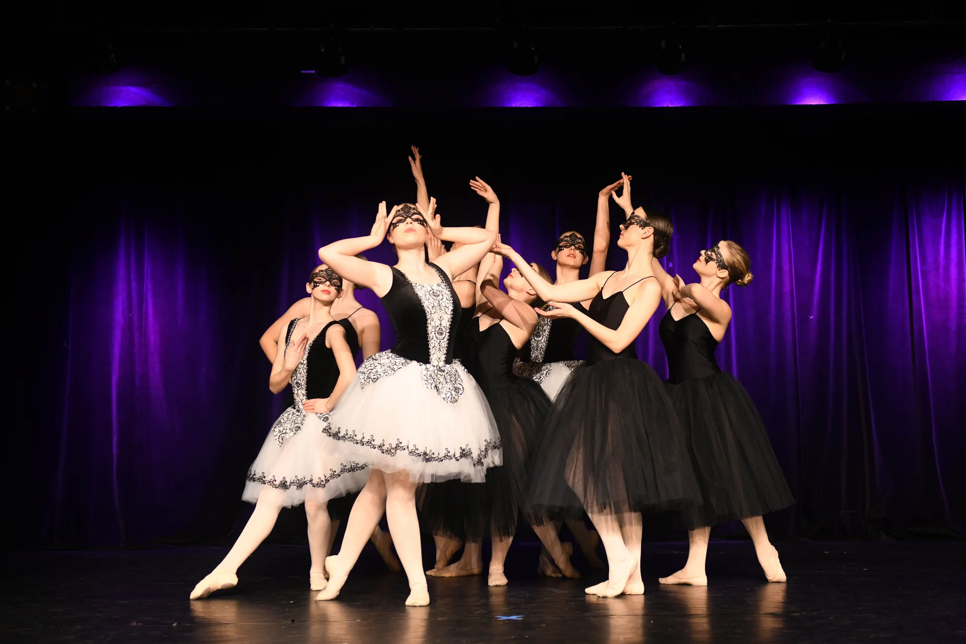 2026_02_28_+_2026_03_01_Balletttschule birgit müller_ballettaufführung_tanzstücke glanzstücke_samstag 18 Uhr_sonntag 16 uhr_veranstaltung_tanz_großer saal